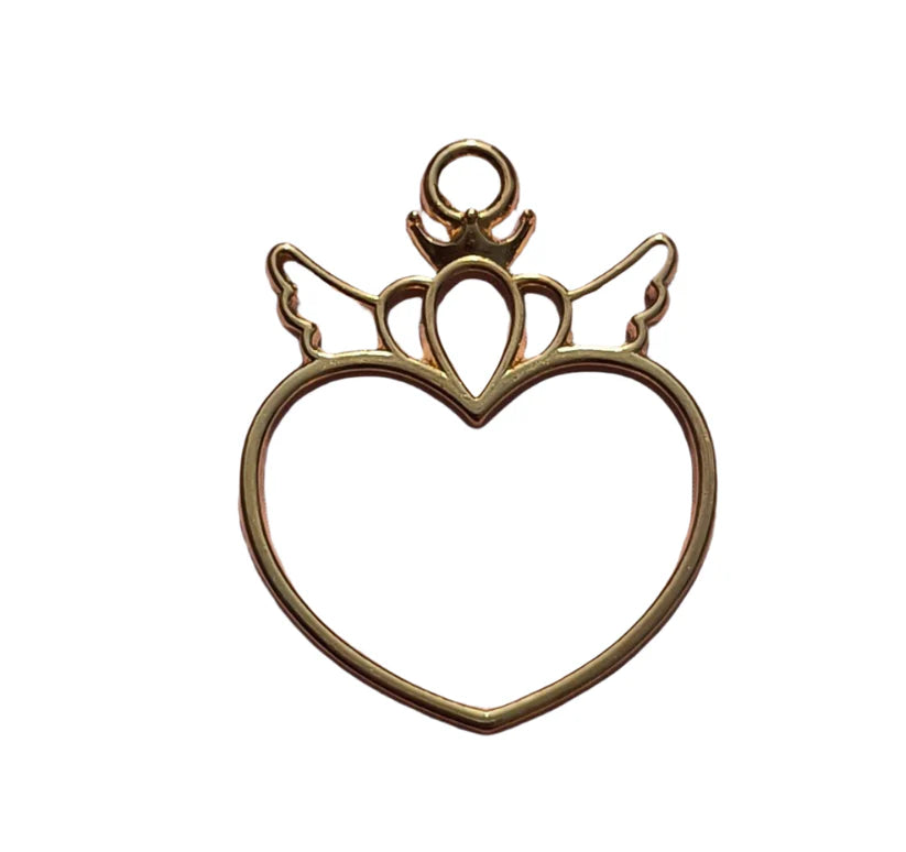 Heart with tiara bezel