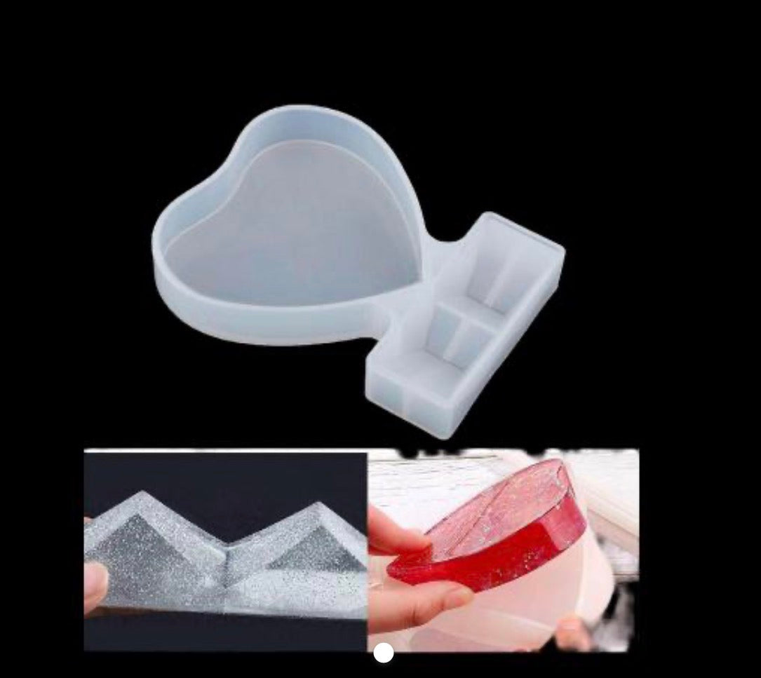 Heart mould with stand
