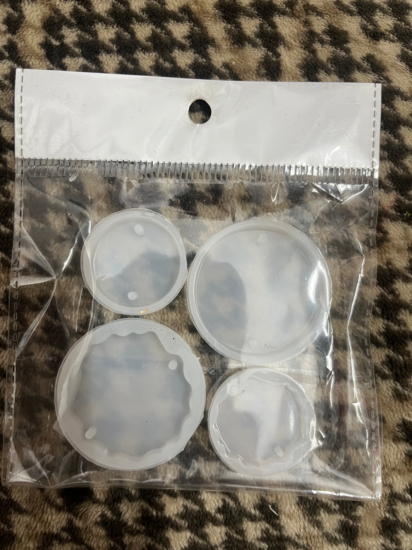Round Rakhi mould