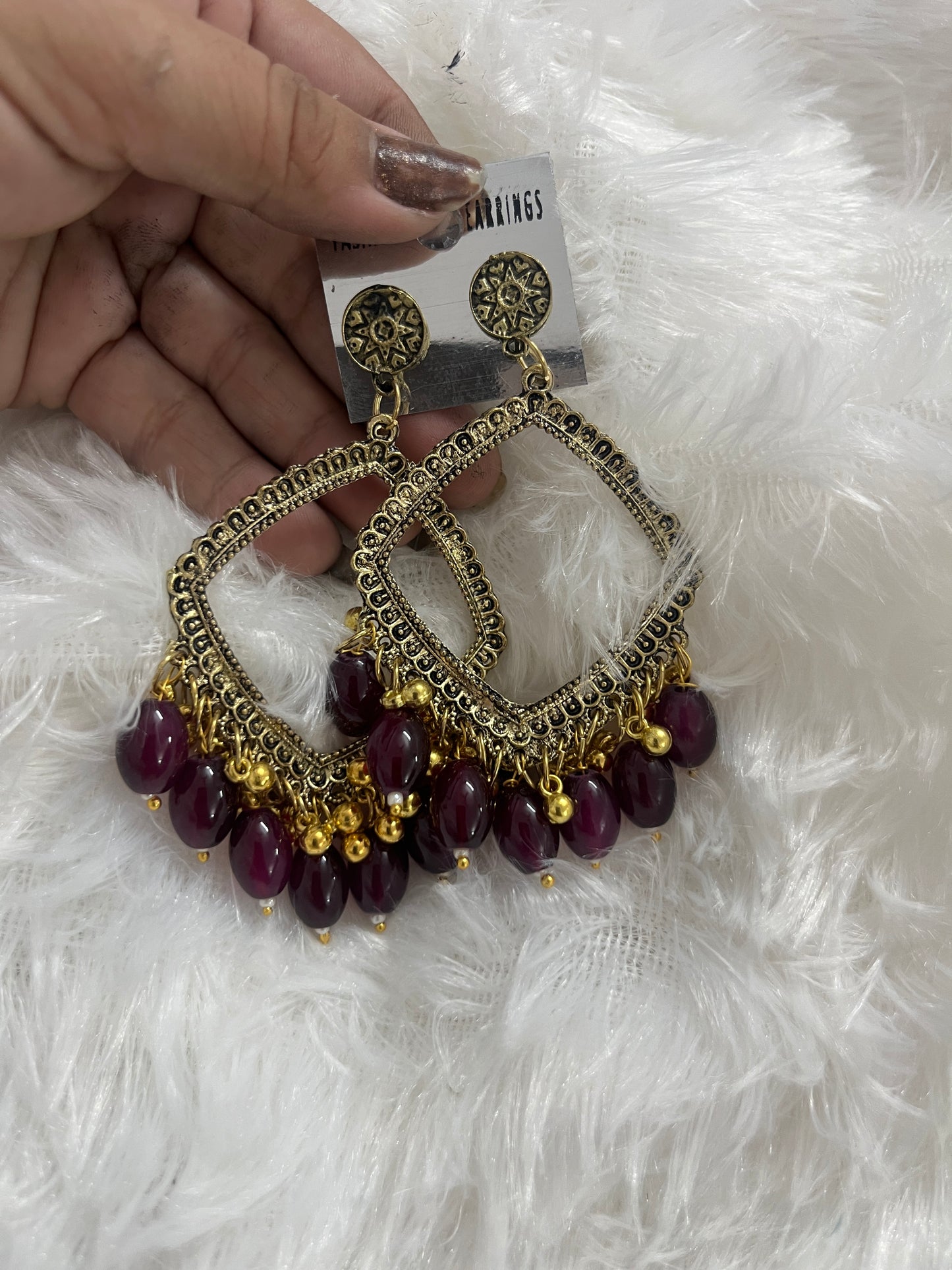 Square jumka with wine Moti (golden)