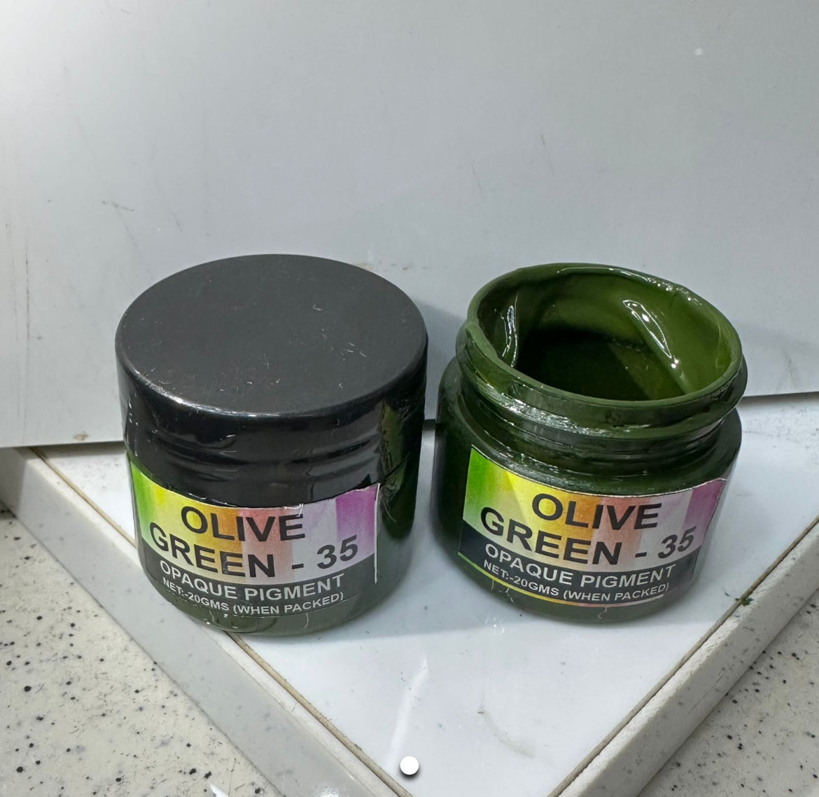 Olive green opaque pigment (20 gram)
