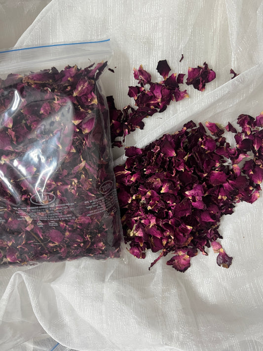 Dry flower petal