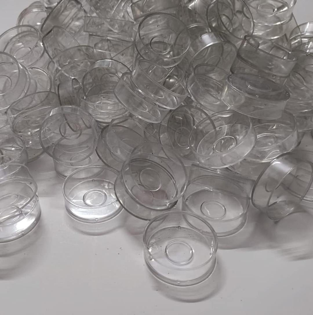 Round polycarbonated cup mould