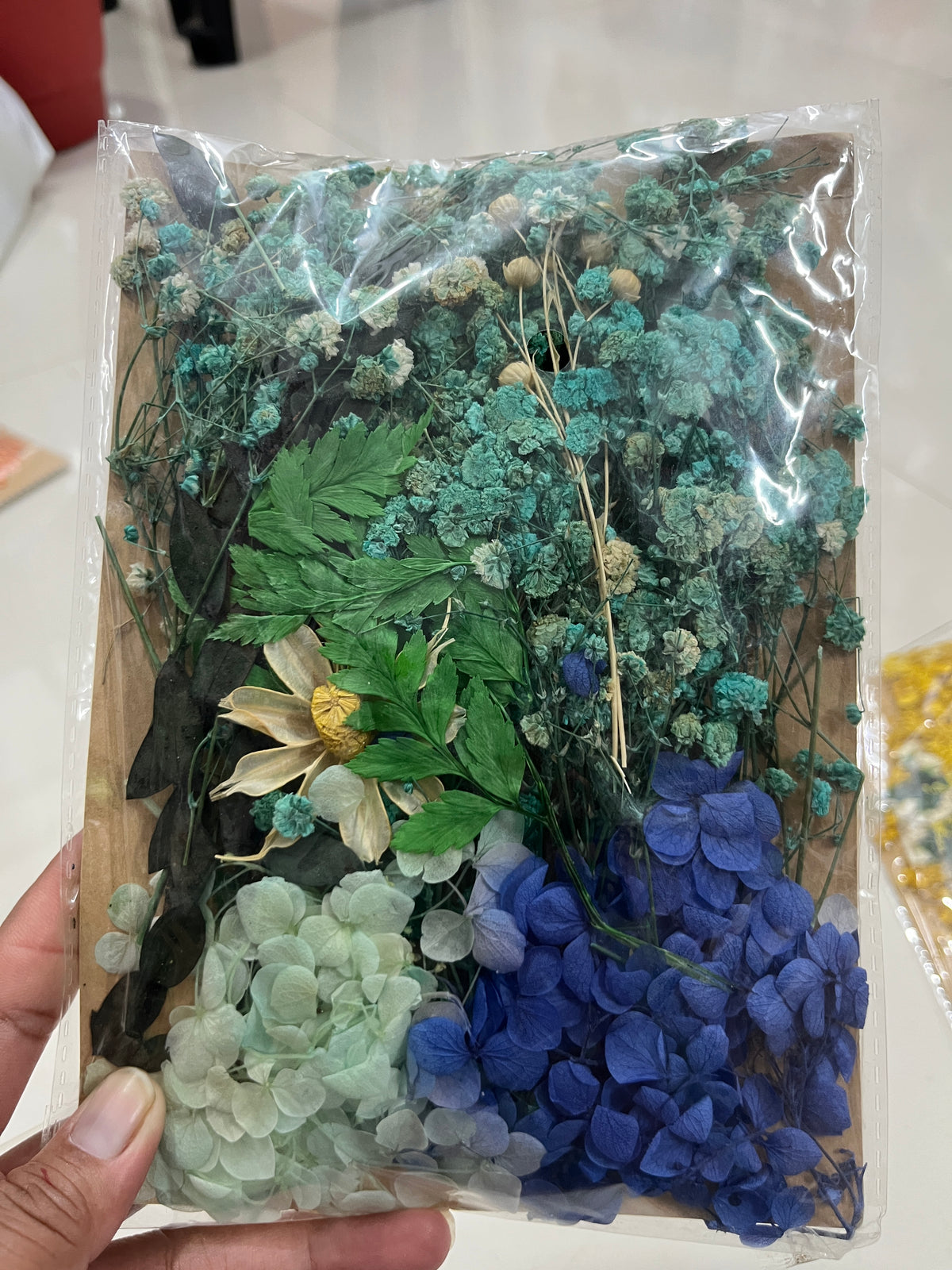 Dry flower packets