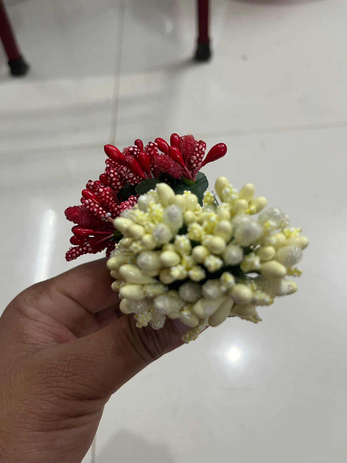 Pollon whit &red