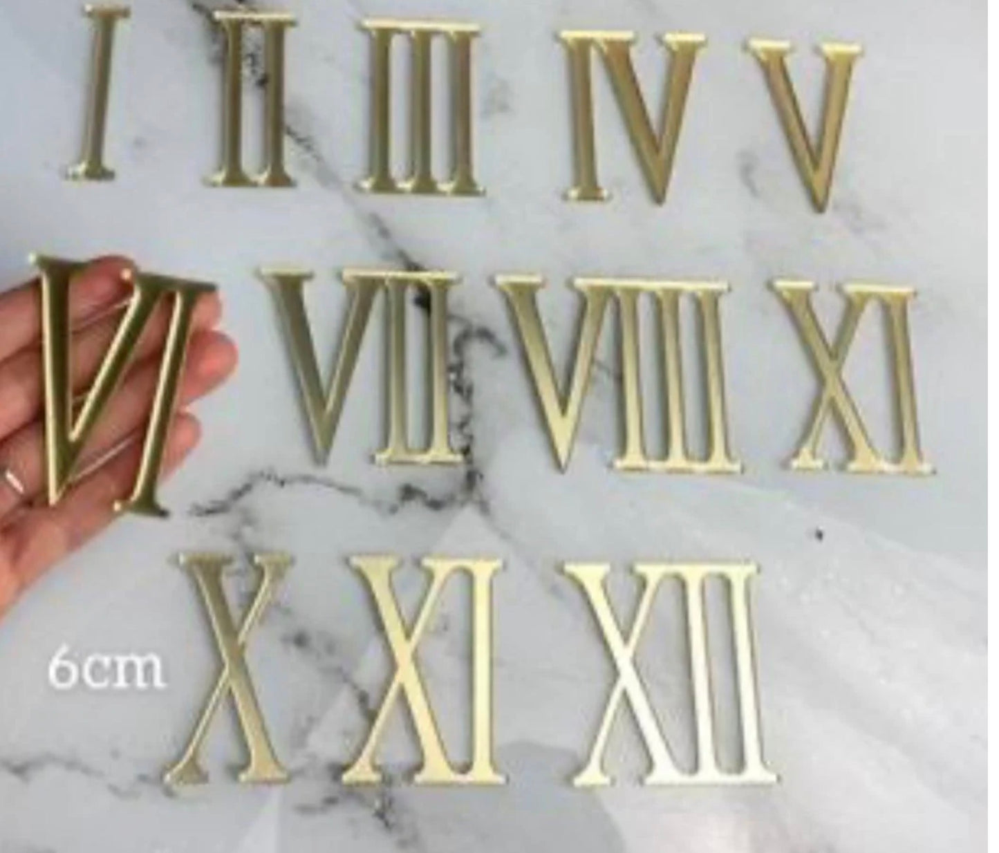 Roman number gold