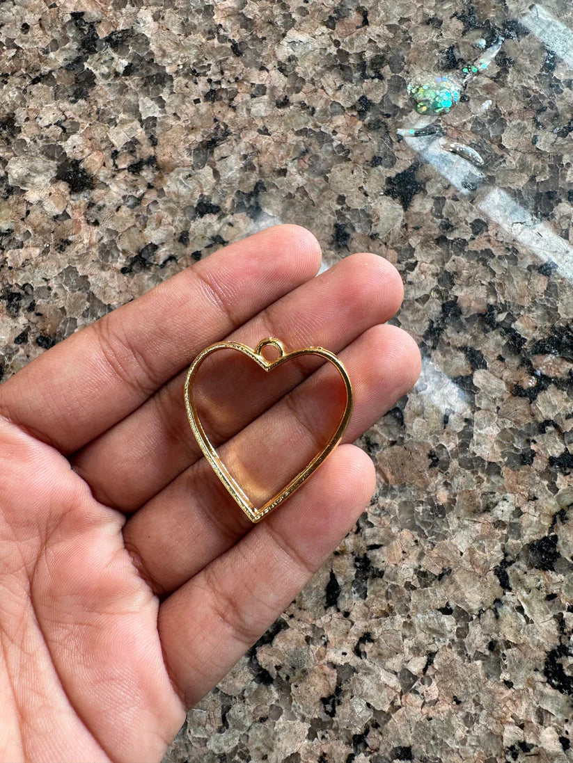 Heart gold bezel