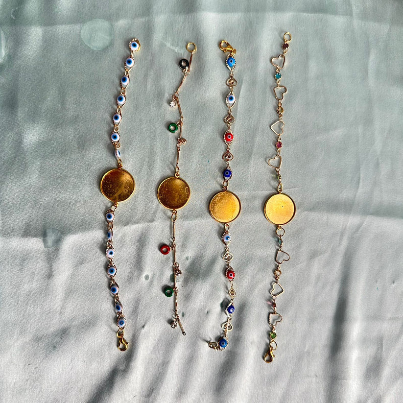 Rakhi bezel bracelet