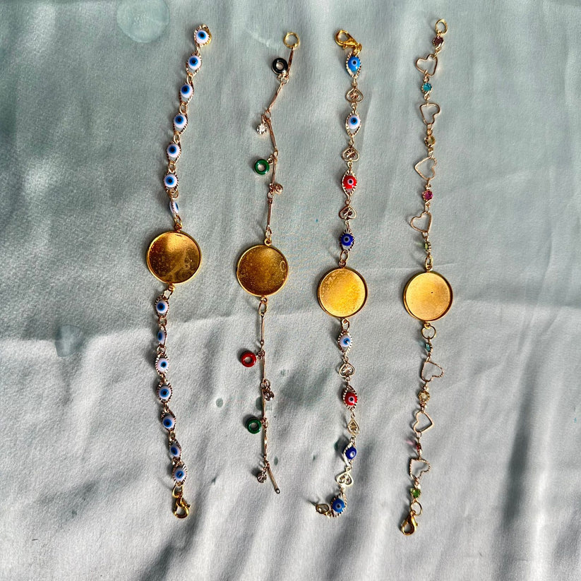 Rakhi bezel bracelet