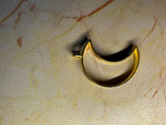 Moon gold bezel