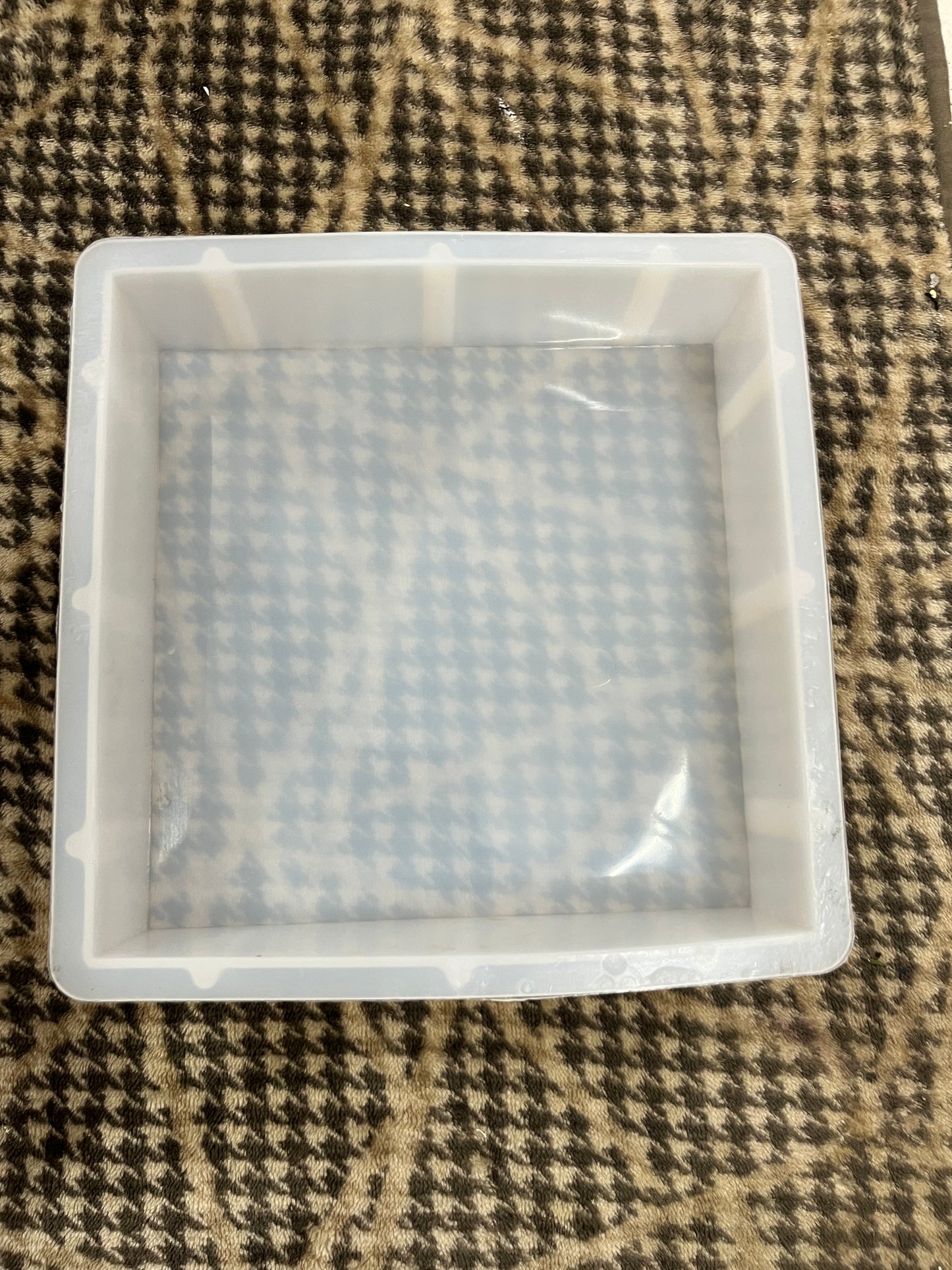 Deep square mould