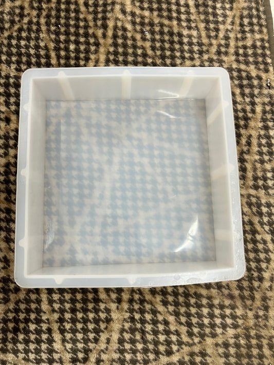 Deep square mould