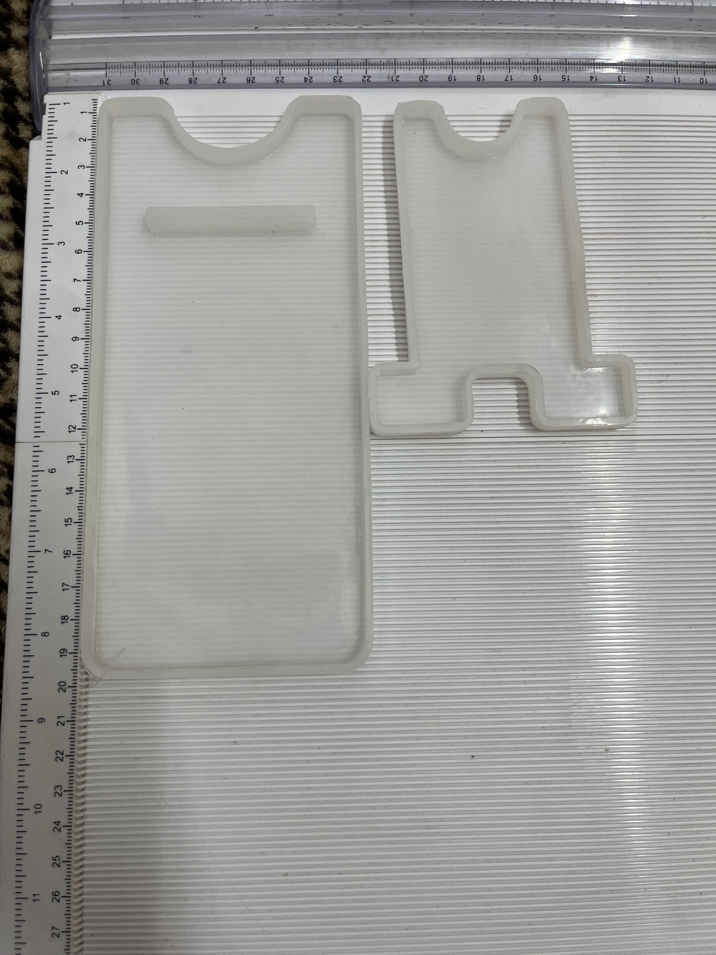 Silicon mobile stand mould