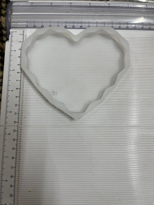 Zigzag heart  mould
