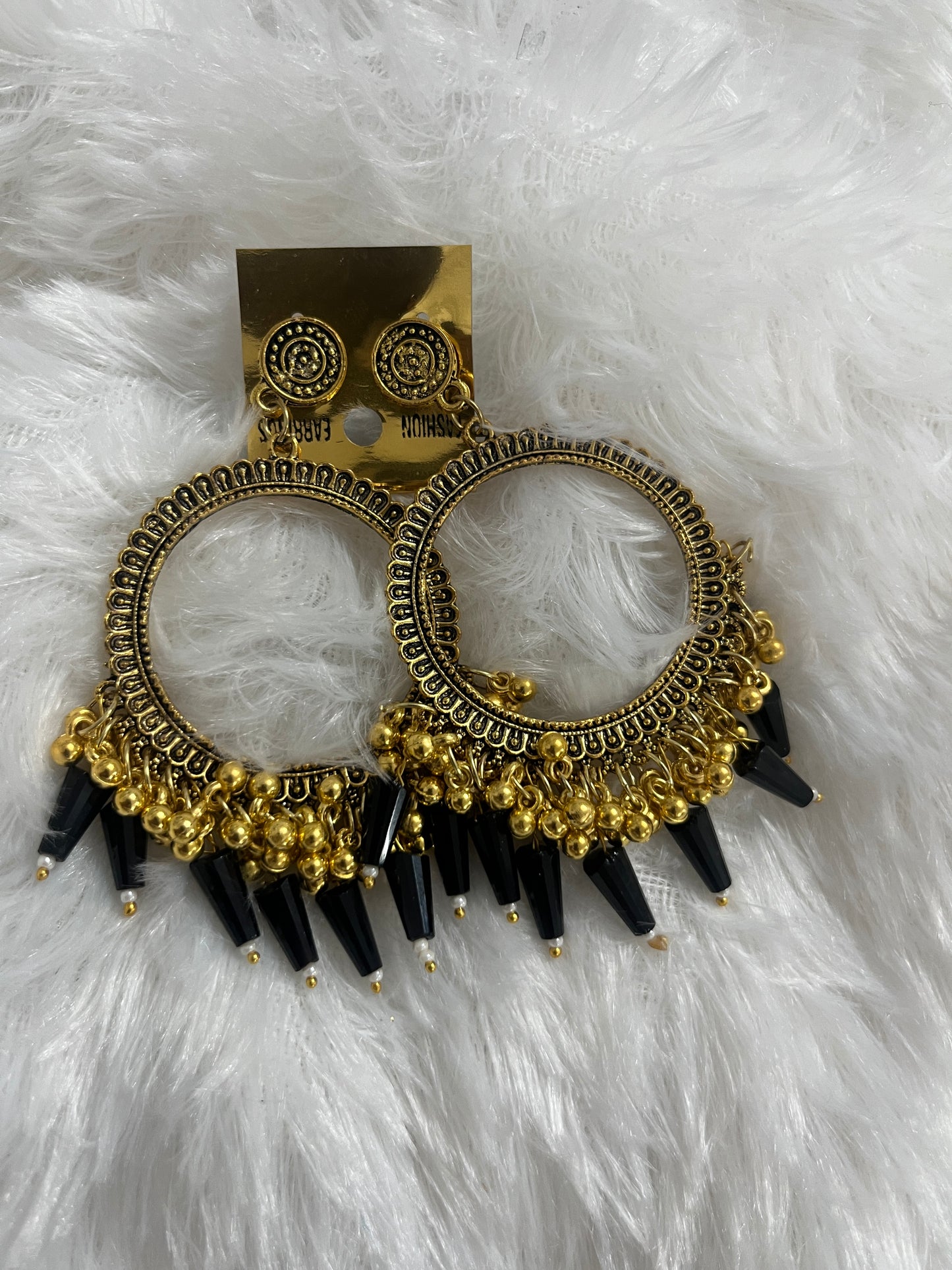 Round jumka with Black Moti (golden)