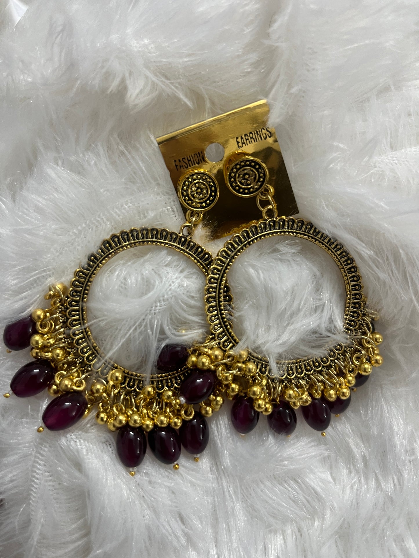 Round jumka with wine Moti (golden)