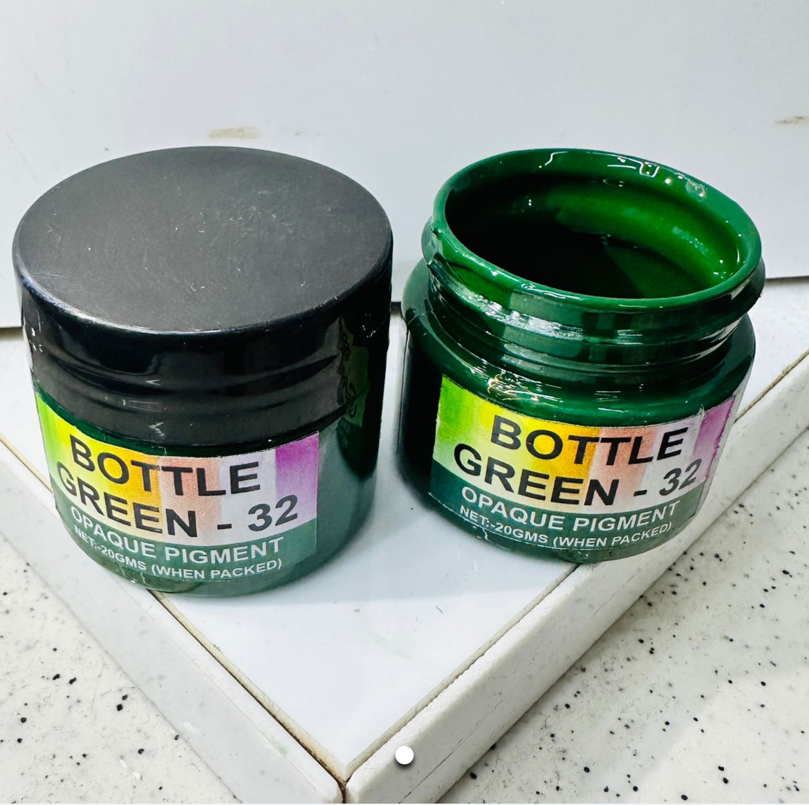 Bottle green opaque pigment (20 gram)