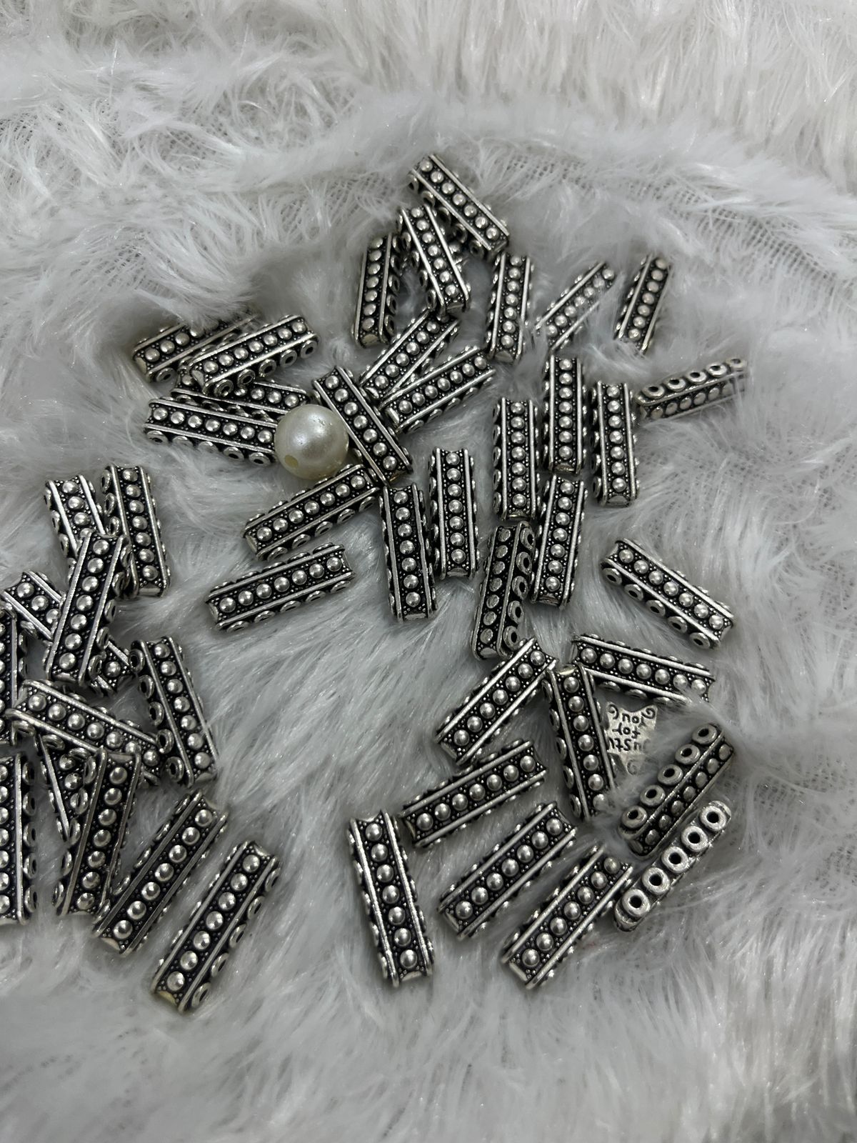 Silver beads B (1 pis)