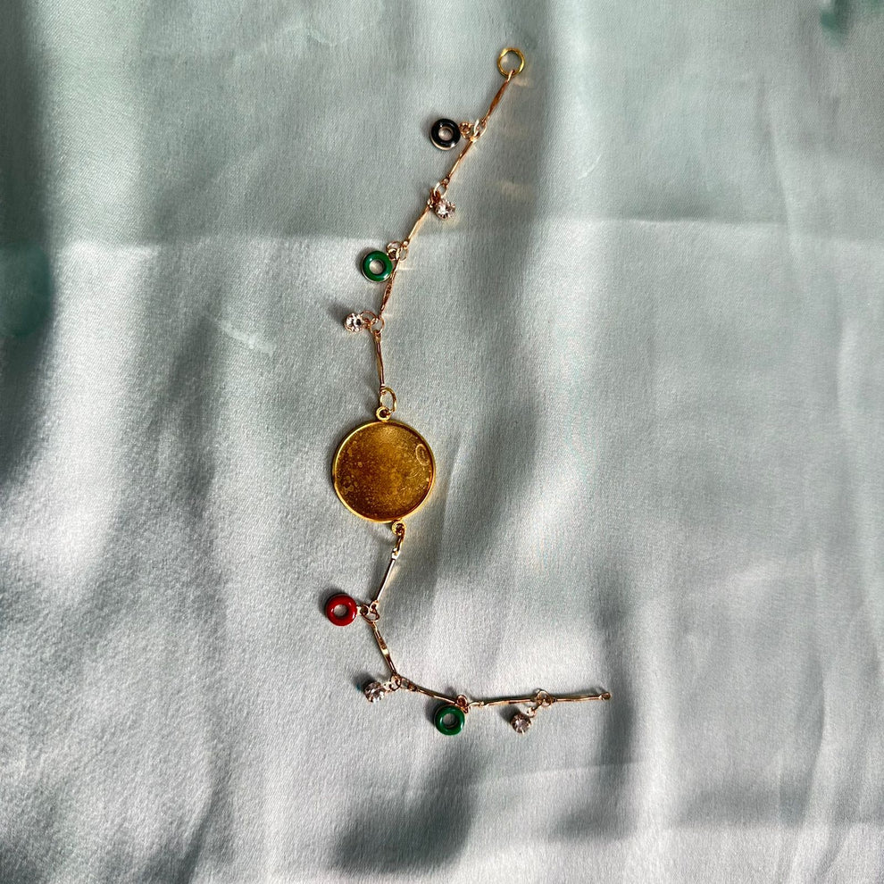 Rakhi bezel bracelet (1 pcs)