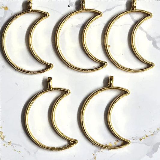 Bezel Pack of 5 – Golden Pendant Earrings