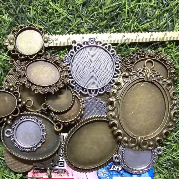 BEZEL FRAME PENDANT 10PC MIX DESIGN