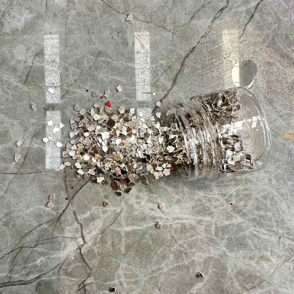 Glass chips Silver